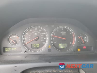 Zdjęcie 9 z 14 samochodu: 2005 VOLVO S60 VIN:YV1RS640952447138 - miniatura