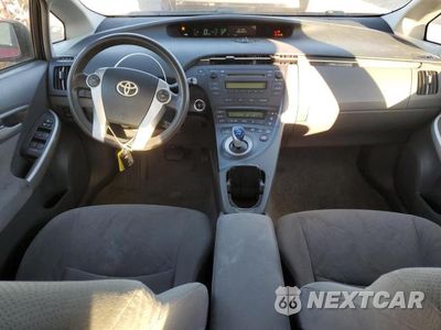 Zdjęcie 8 z 12 samochodu: 2010 TOYOTA PRIUS VIN:JTDKN3DU3A0195764 - miniatura