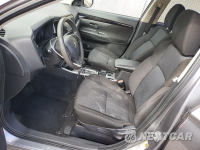 Zdjęcie 7 z 15 samochodu: 2019 MITSUBISHI OUTLANDER ES VIN:JA4AD2A34KZ054486 - miniatura