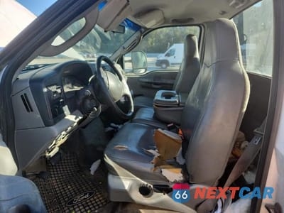 Zdjęcie 7 z 11 samochodu: 2006 FORD F350 UTILITY / SERVICE TRUCK VIN:1FDSF34566EB92532 - miniatura