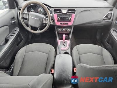 Zdjęcie 8 z 12 samochodu: 2012 CHRYSLER 200 LX VIN:1C3CCBAB2CN172378 - miniatura