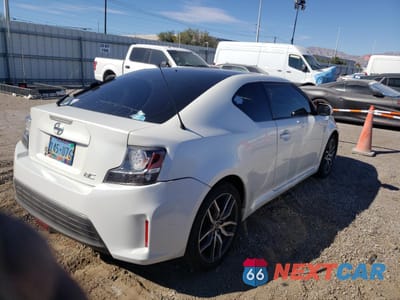 Trzecie zdjęcie samochodu z tyłu: 2016 TOYOTA SCION TC VIN:JTKJF5C78GJ016131 - miniatura