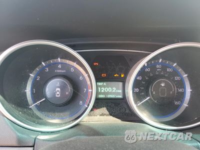 Zdjęcie 9 z 12 samochodu: 2011 HYUNDAI SONATA SE VIN:5NPEC4AC3BH036719 - miniatura