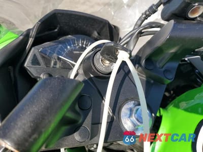 Zdjęcie 8 z 9 samochodu: 2013 KAWASAKI EX300 A VIN:JKAEX8A19DDA06558 - miniatura