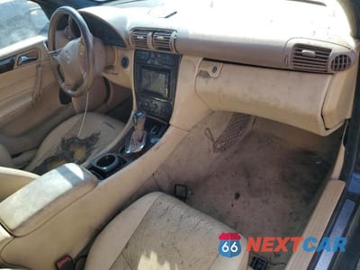 Zdjęcie 8 z 11 samochodu: 2003 MERCEDES-BENZ C 240 VIN:WDBRF61J93F296751 - miniatura