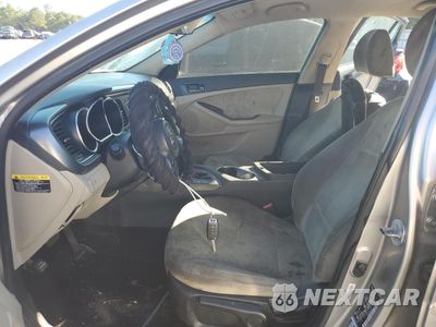 Zdjęcie 7 z 12 samochodu: 2014 KIA OPTIMA LX VIN:5XXGM4A77EG300341 - miniatura