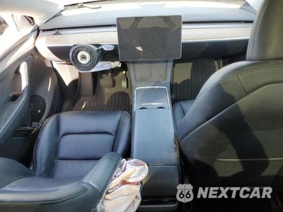 Zdjęcie 8 z 12 samochodu: 2024 TESLA Y VIN:7SAYGDEE2RF061958 - miniatura