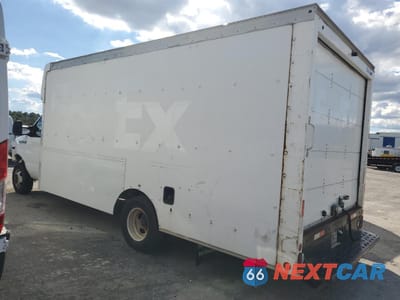 Drugie zdjęcie samochodu z przodu: 2017 FORD ECONOLINE E350 SUPER DUTY CUTAWAY VAN VIN:1FDWE3FS9HDC02292 - miniatura