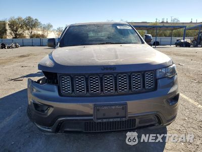 Piąte zdjęcie samochodu w środku: 2017 JEEP GRAND CHEROKEE LAREDO VIN:1C4RJFAG9HC946708 - miniatura