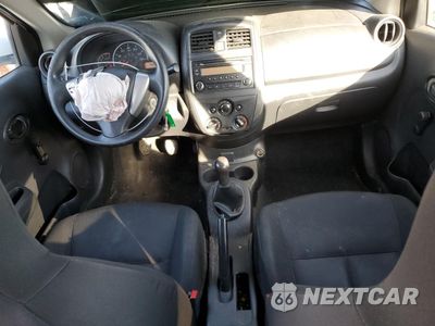 Zdjęcie 8 z 14 samochodu: 2017 NISSAN VERSA S VIN:3N1CN7AP3HL820965 - miniatura