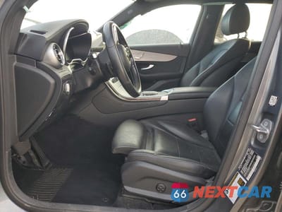 Zdjęcie 7 z 12 samochodu: 2021 MERCEDES-BENZ GLC 300 VIN:W1N0G8DB1MF900696 - miniatura