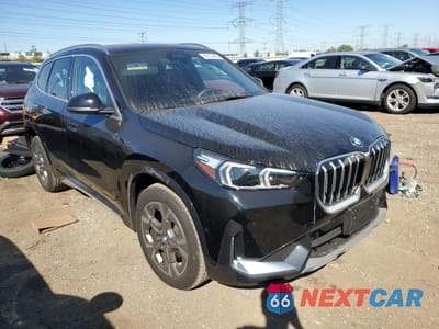 Czwarte zdjęcie samochodu z boku: 2025 BMW X1 XDRIVE28I VIN:WBX73EF06S5315906 - miniatura