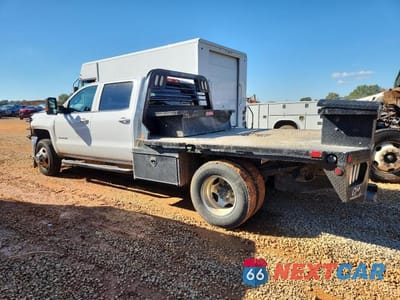 Drugie zdjęcie samochodu z przodu: 2015 CHEVROLET SILVERADO FLATBED TRUCK VIN:1GB4KZC89FF584569 - miniatura