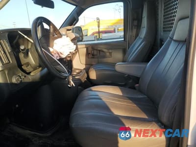 Zdjęcie 7 z 13 samochodu: 2017 CHEVROLET EXPRESS G2500 VIN:1GCWGAFF3H1315937 - miniatura