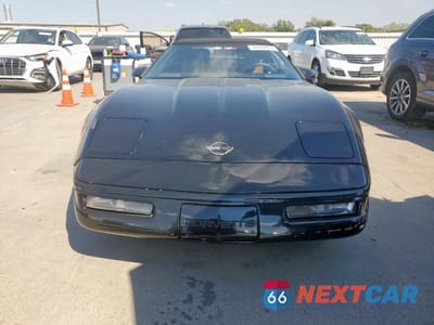 Piąte zdjęcie samochodu w środku: 1988 CHEVROLET CORVETTE VIN:1G1YY3181J5118590 - miniatura