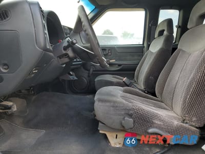 Zdjęcie 7 z 15 samochodu: 2001 CHEVROLET S TRUCK S10 VIN:1GCDT19W91K176220 - miniatura