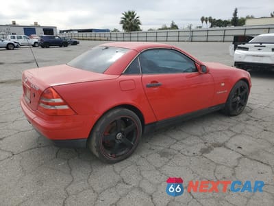 Trzecie zdjęcie samochodu z tyłu: 1999 MERCEDES-BENZ SLK 230 KOMPRESSOR VIN:WDBKK47F5XF088585 - miniatura