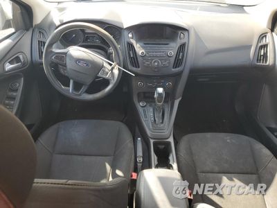 Zdjęcie 8 z 14 samochodu: 2016 FORD FOCUS SE VIN:1FADP3F22GL290103 - miniatura