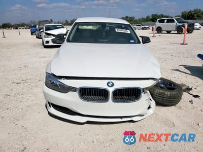 Piąte zdjęcie samochodu w środku: 2015 BMW 320 I VIN:WBA3B1C57FK139282 - miniatura