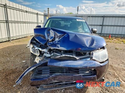 Piąte zdjęcie samochodu w środku: 2014 MITSUBISHI OUTLANDER ES VIN:JA4AD2A37EZ015282 - miniatura
