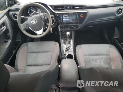 Zdjęcie 8 z 11 samochodu: 2018 TOYOTA COROLLA L VIN:2T1BURHE5JC082879 - miniatura