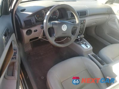 Zdjęcie 8 z 11 samochodu: 2004 VOLKSWAGEN PASSAT GLS TDI VIN:WVWPE63B74P325385 - miniatura