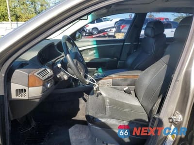 Zdjęcie 7 z 12 samochodu: 2007 BMW 750 VIN:WBAHN83507DT66437 - miniatura