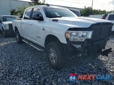 Czwarte zdjęcie samochodu z boku: 2021 RAM 2500 BIG HORN CREW C VIN:3C6UR5DL8MG627661 - miniatura