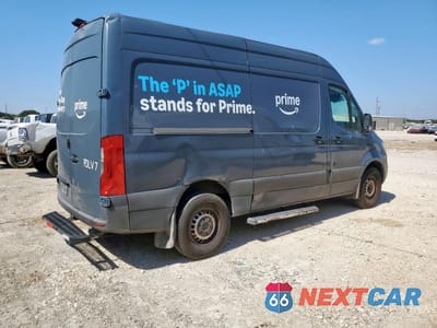 Trzecie zdjęcie samochodu z tyłu: 2019 MERCEDES-BENZ SPRINTER 2500/3500 VIN:WD4PF0CD1KP046853 - miniatura