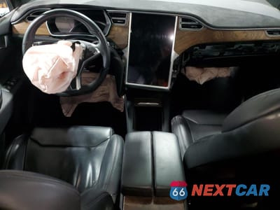 Zdjęcie 8 z 14 samochodu: 2017 TESLA MODEL X VIN:5YJXCDE23HF040206 - miniatura