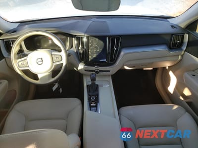 Zdjęcie 8 z 15 samochodu: 2020 VOLVO XC60 T5 MOMENTUM VIN:YV4102DK3L1423582 - miniatura