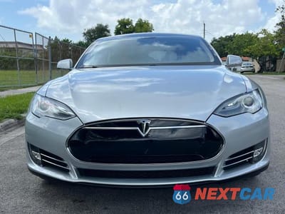 Piąte zdjęcie samochodu w środku: 2012 TESLA MODEL S VIN:5YJSA1DP4CFS00811 - miniatura