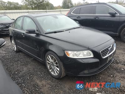 Czwarte zdjęcie samochodu z boku: 2010 VOLVO S40 2.4I VIN:YV1390MS0A2490423 - miniatura