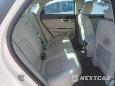 Zdjęcie 10 z 12 samochodu: 2016 JAGUAR XF PRESTIGE VIN:SAJBE4BV8GCY13557 - miniatura