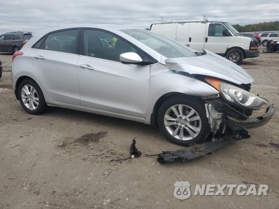 Czwarte zdjęcie samochodu z boku: 2013 HYUNDAI ELANTRA GT VIN:KMHD35LE5DU112946 - miniatura
