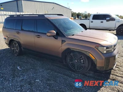 Czwarte zdjęcie samochodu z boku: 2025 HYUNDAI SANTA FE HYBRID CALLIGRAPHY VIN:5NMP54G15SH070845 - miniatura