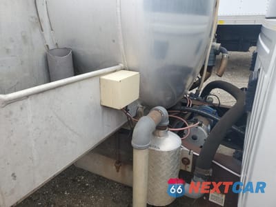 Zdjęcie 10 z 13 samochodu: 2017 RAM 5500 VACUUM TRUCK VIN:3C7WRNDL6HG636708 - miniatura