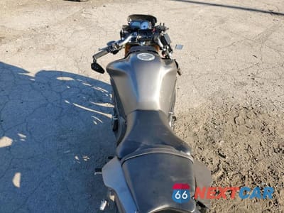 Zdjęcie 6 z 9 samochodu: 2012 YAMAHA FZ8 N VIN:JYARN27E0CA001665 - miniatura