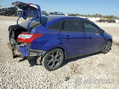 Trzecie zdjęcie samochodu z tyłu: 2014 FORD FOCUS SE VIN:1FADP3F24EL138658 - miniatura