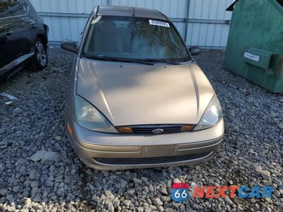 Piąte zdjęcie samochodu w środku: 2004 FORD FOCUS SE COMFORT VIN:1FAFP34Z04W147086 - miniatura