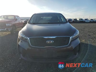 Piąte zdjęcie samochodu w środku: 2019 KIA SORENTO L VIN:5XYPG4A3XKG561152 - miniatura