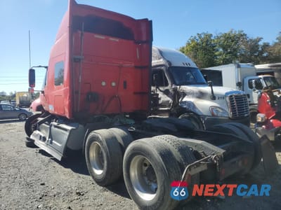 Trzecie zdjęcie samochodu z tyłu: 2017 INTERNATIONAL PROSTAR SEMI TRUCK VIN:3HSDJAPR1HN429473 - miniatura