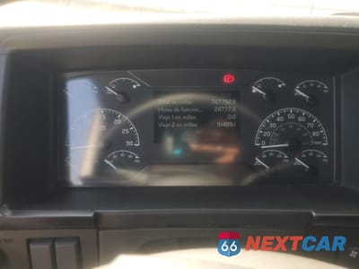 Zdjęcie 8 z 10 samochodu: 2022 VOLVO VN VNL VIN:4V4NC9EH2NN610612 - miniatura