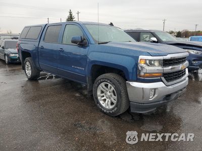 Czwarte zdjęcie samochodu z boku: 2018 CHEVROLET SILVERADO K1500 LT VIN:3GCUKREC1JG433357 - miniatura