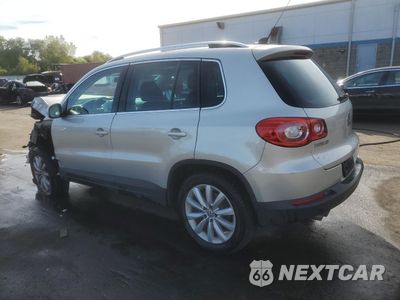 Drugie zdjęcie samochodu z przodu: 2011 VOLKSWAGEN TIGUAN S VIN:WVGBV7AX5BW527753 - miniatura