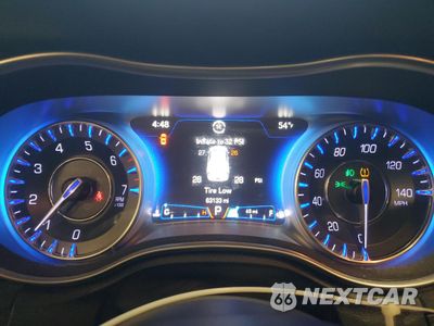 Zdjęcie 9 z 13 samochodu: 2015 CHRYSLER 300 LIMITED VIN:2C3CCARG0FH803619 - miniatura