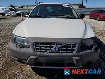 Piąte zdjęcie samochodu w środku: 2004 VOLVO XC70 VIN:YV1SZ59HX41159008 - miniatura