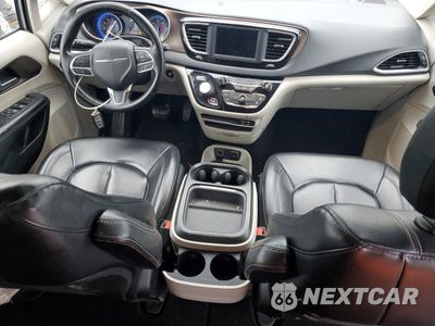 Zdjęcie 8 z 14 samochodu: 2020 CHRYSLER VOYAGER LXI VIN:2C4RC1DG4LR182355 - miniatura