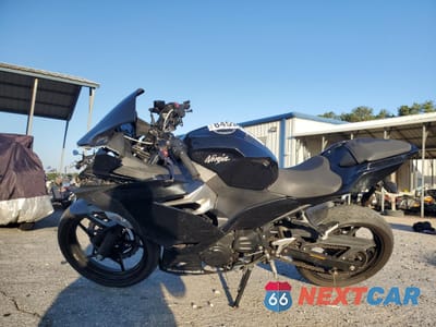 Trzecie zdjęcie samochodu z tyłu: 2019 KAWASAKI EX400 VIN:JKAEXKH19KDA40595 - miniatura