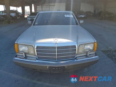 Piąte zdjęcie samochodu w środku: 1991 MERCEDES-BENZ 560 SEL VIN:WDBCA39E0MA571884 - miniatura